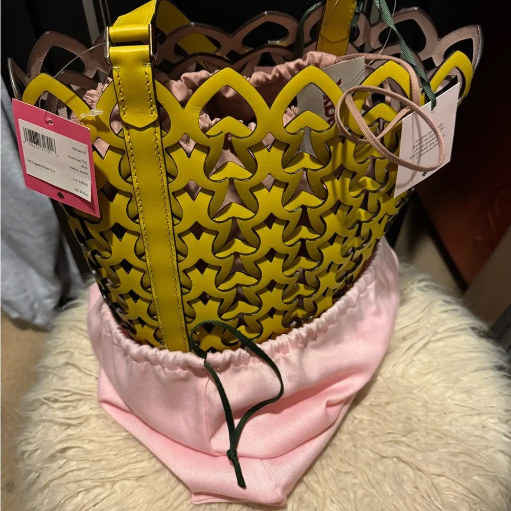 Authentic Kate Spade Yellow Dori Bucket LARGE - Picture 4 of 6